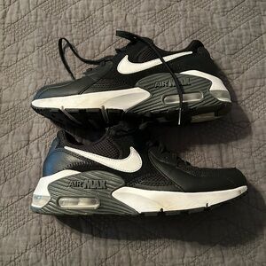 Nike Air Max Black and White Athletic Shoes